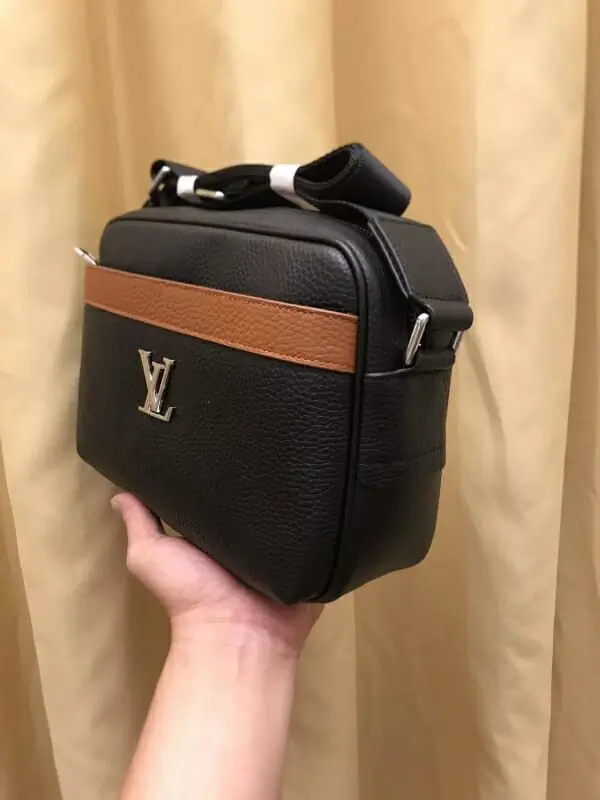 louis vuitton aaa homme mini sac a main s_120a5a34